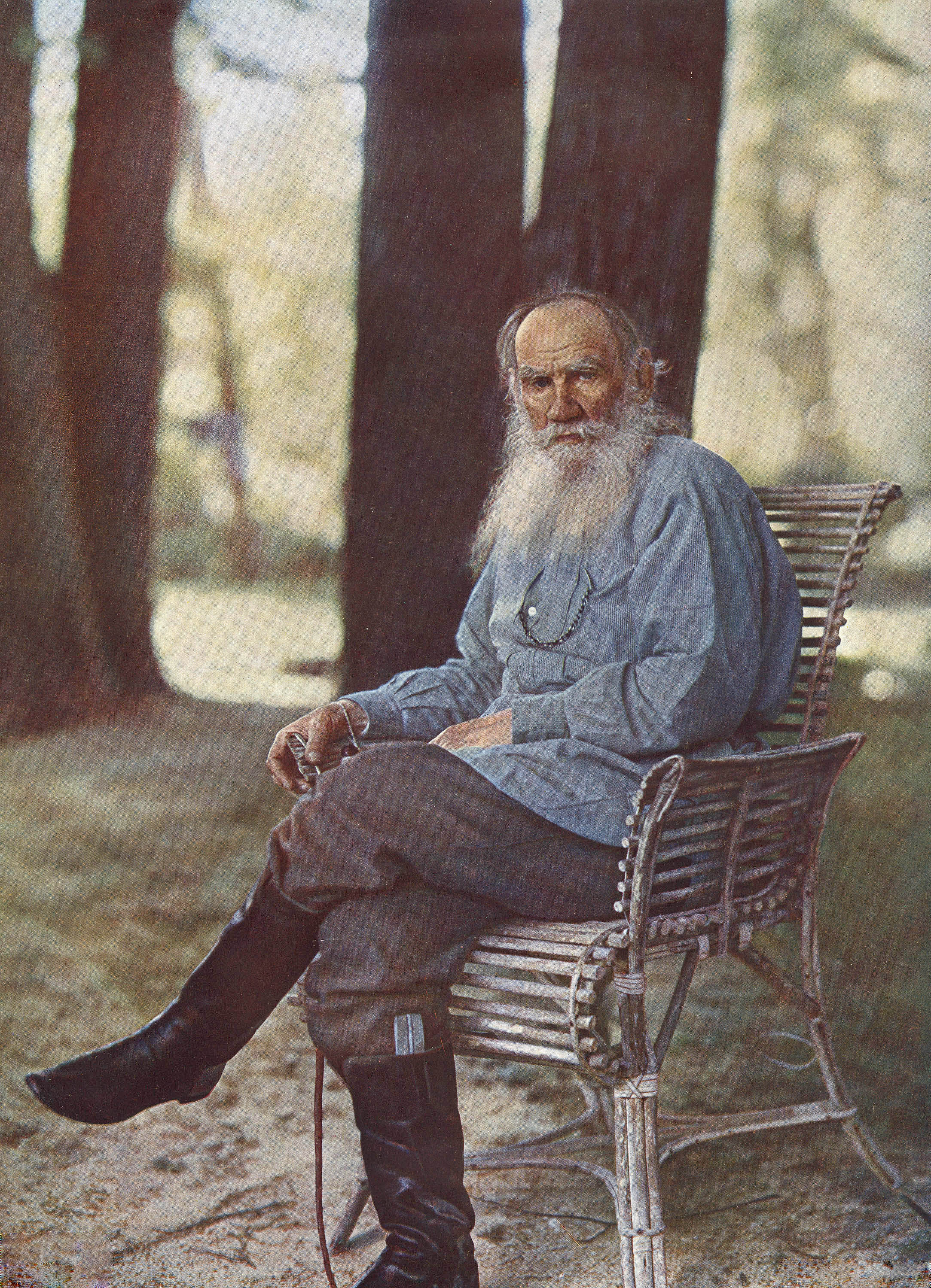 Leo Tolstoy at Yasnaya Polyana, 1908. Photo: Sergei Prokudin-Gorsky, public domain, Wikimedia Commons